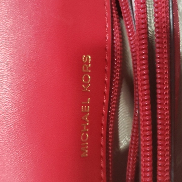 233- Michael Kors Women's Crosbody Crimson Red Color NWT - Picture 13 of 14